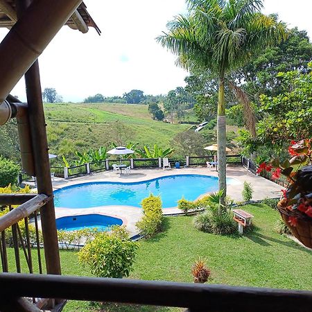 Hotel Cerca Panaca Eje Cafetero suites y cabanas Quimbaya Exterior foto