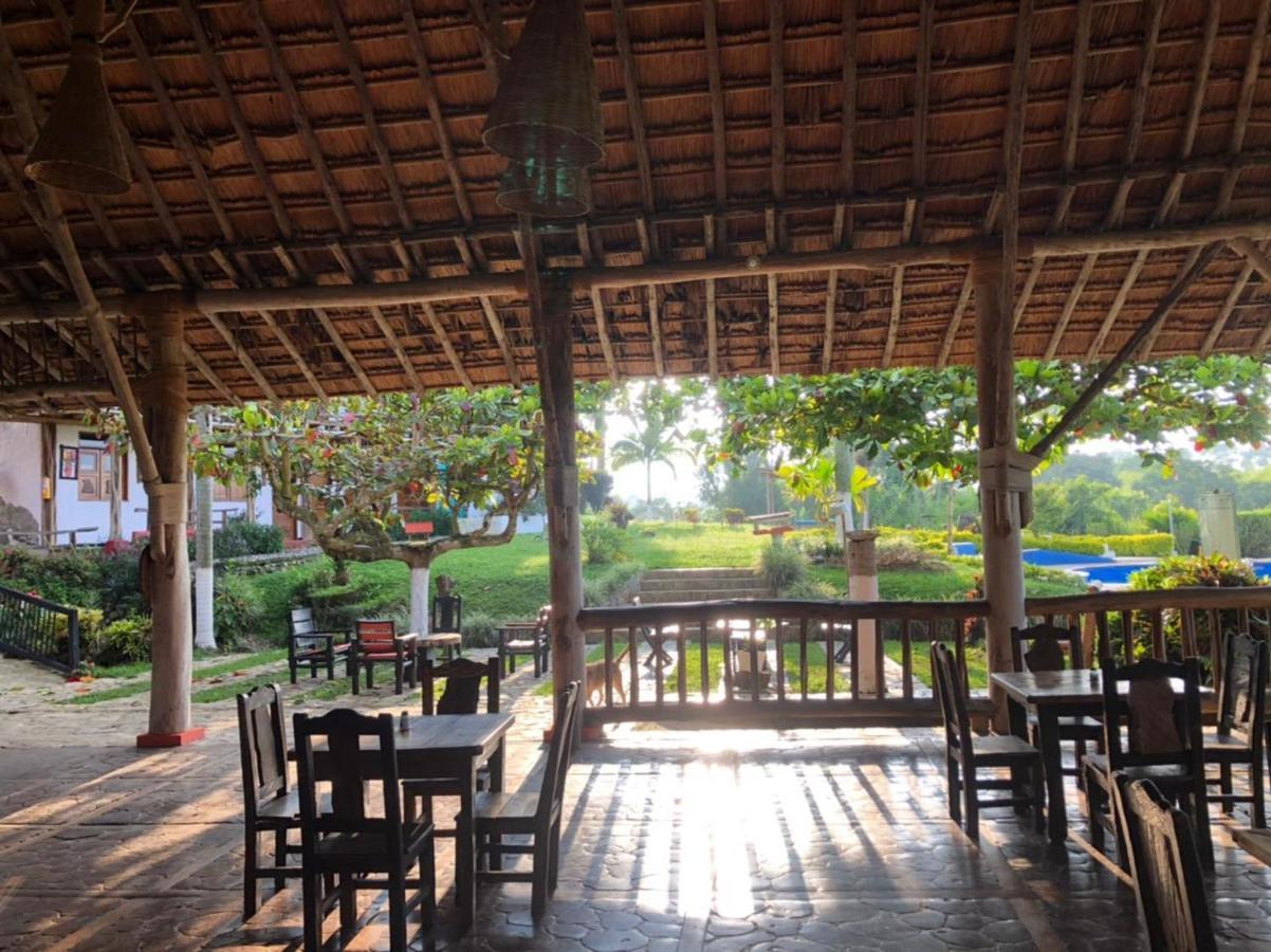 Hotel Cerca Panaca Eje Cafetero suites y cabanas Quimbaya Exterior foto